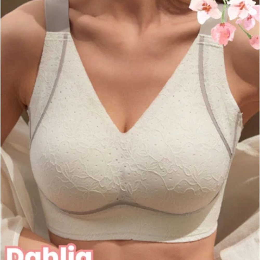 Dalia Women's Cream Lace Bra